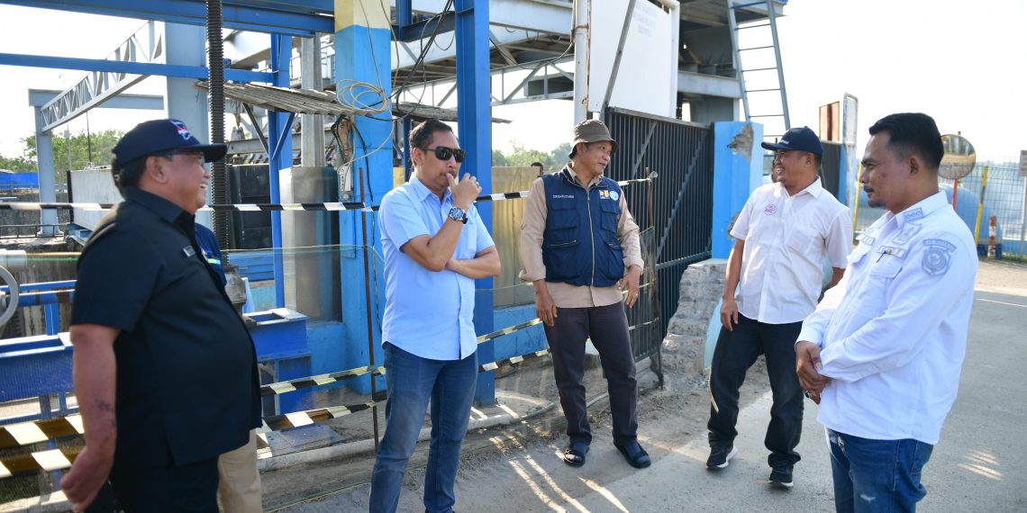 Pjs. Bupati Indramayu Kunjungi Bendungan Salam Darma dan Waduk Cipancuh